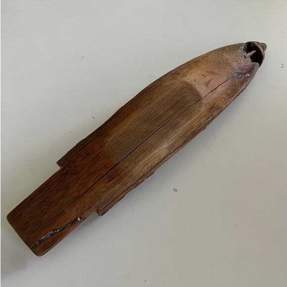 Pair of Antique Chinese Bamboo Hand Carved Fishing Boats/Incense Holders - Picture 8 of 13